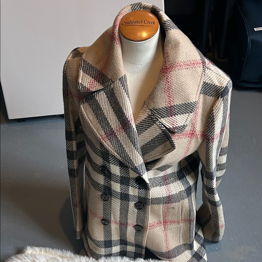 Authentic Burberry Beige and Black Checkered Jacket -Original price $1350) - Picture 4 of 12